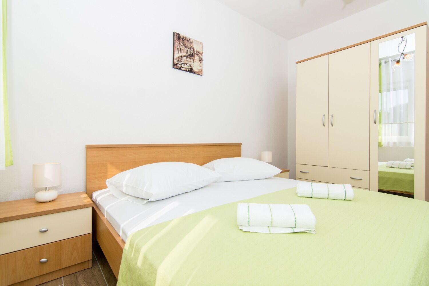 Apartments Ivica - Garden Terrace Slatine Exterior photo
